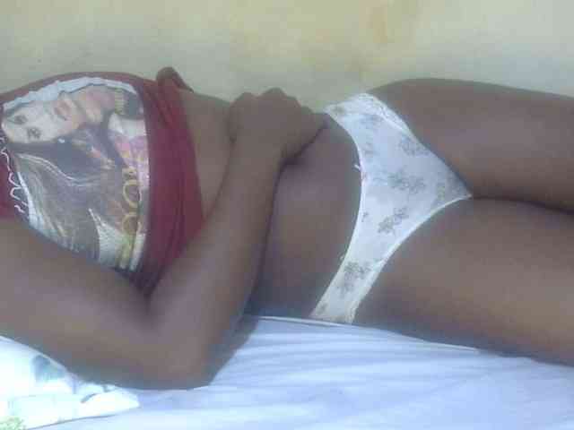 Juicyass-02 webcam