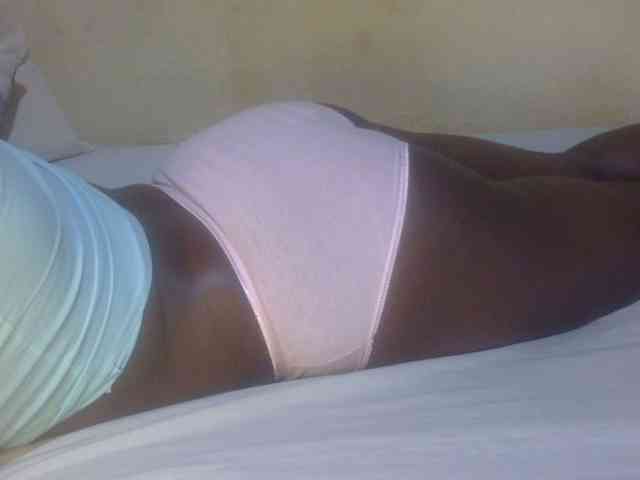 Juicyass-02 webcam