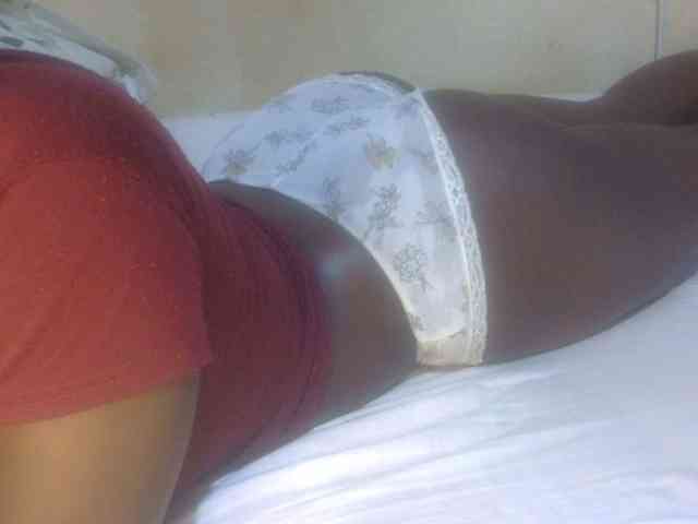 Juicyass-02 webcam