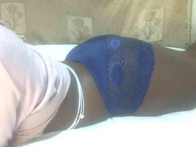 Juicyass-02 webcam