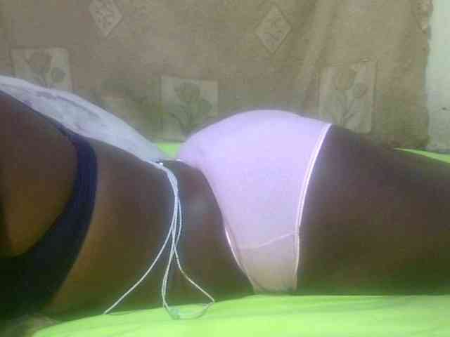Juicyass-02 webcam