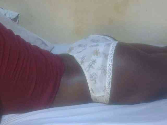 Juicyass-02 webcam