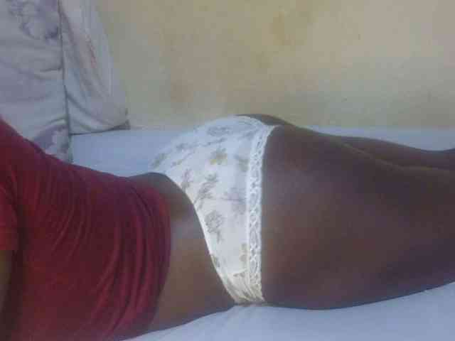 Juicyass-02 webcam