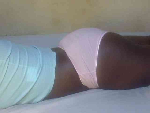 Juicyass-02 webcam