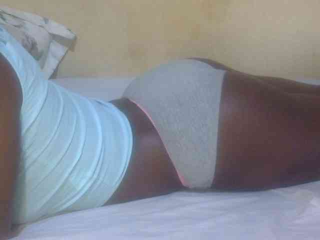 Juicyass-02 webcam