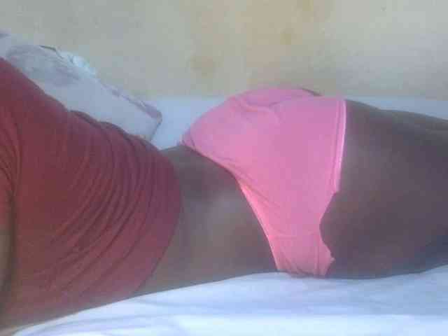 Juicyass-02 webcam