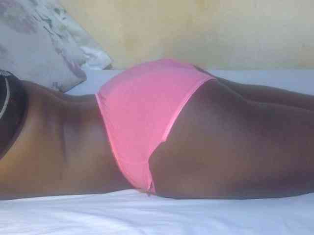 Juicyass-02 webcam