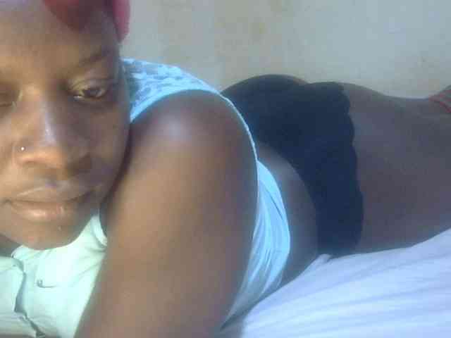 Juicyass-02 webcam