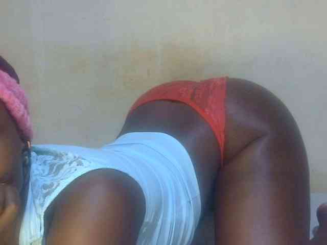 Juicyass-02 webcam