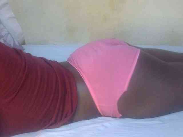 Juicyass-02 webcam