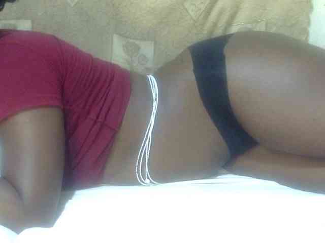 Juicyass-02 webcam