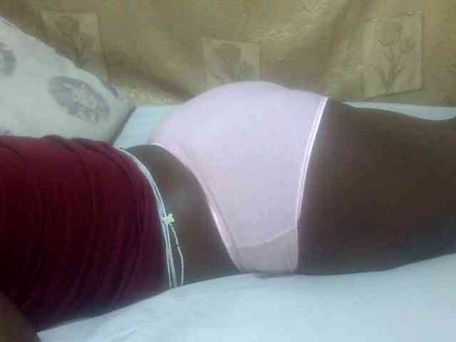 Juicyass-02 webcam
