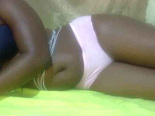 Juicyass-02 webcam