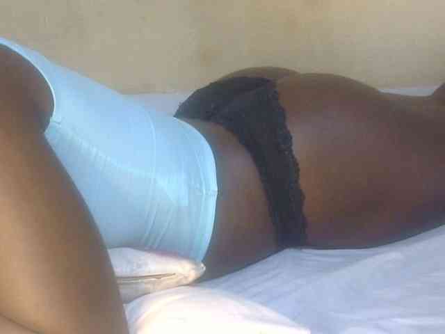Juicyass-02 webcam