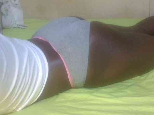 Juicyass-02 webcam
