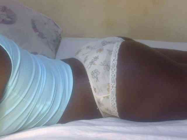 Juicyass-02 webcam