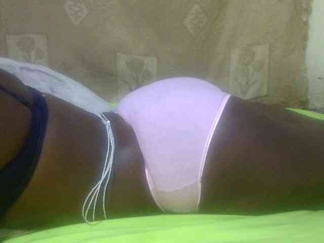 Juicyass-02 webcam