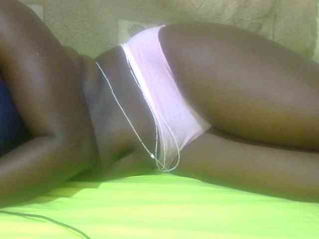 Juicyass-02 webcam