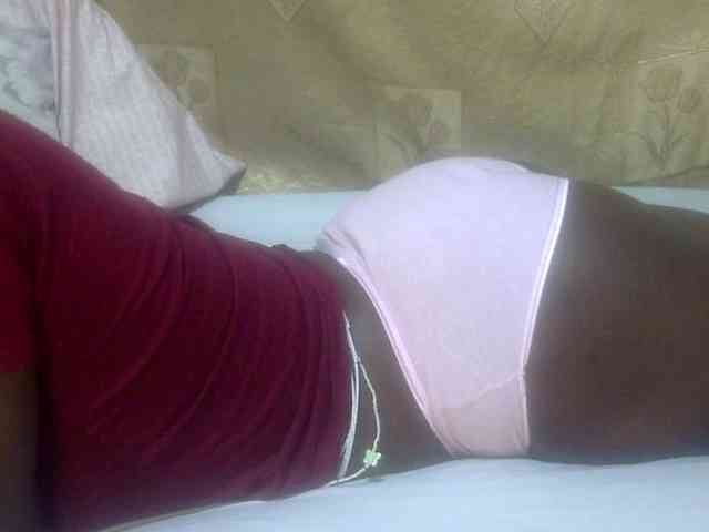 Juicyass-02 webcam