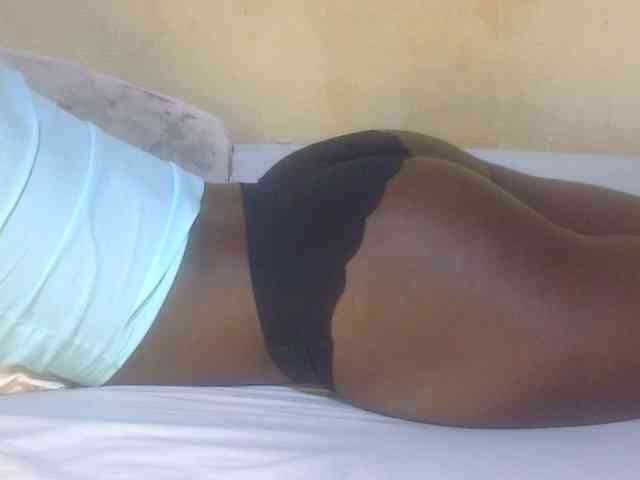 Juicyass-02 webcam