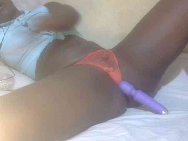 Juicyass-02 webcam