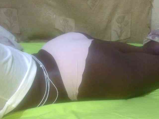 Juicyass-02 webcam