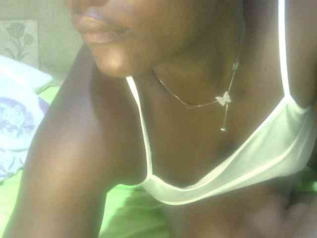 Juicyass-02 webcam