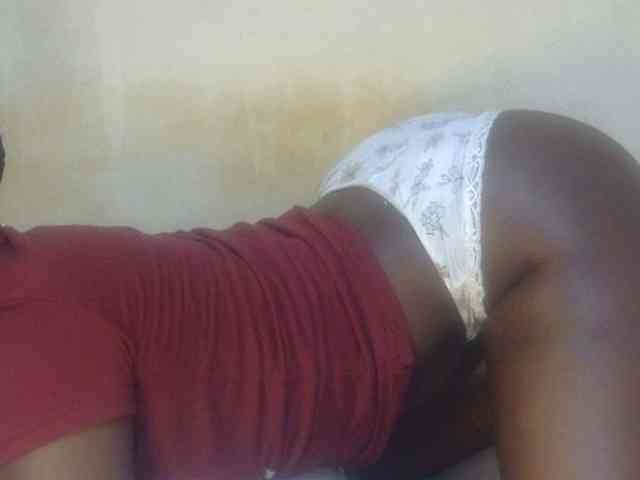 Juicyass-02 webcam