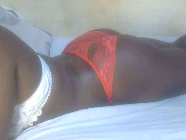Juicyass-02 webcam
