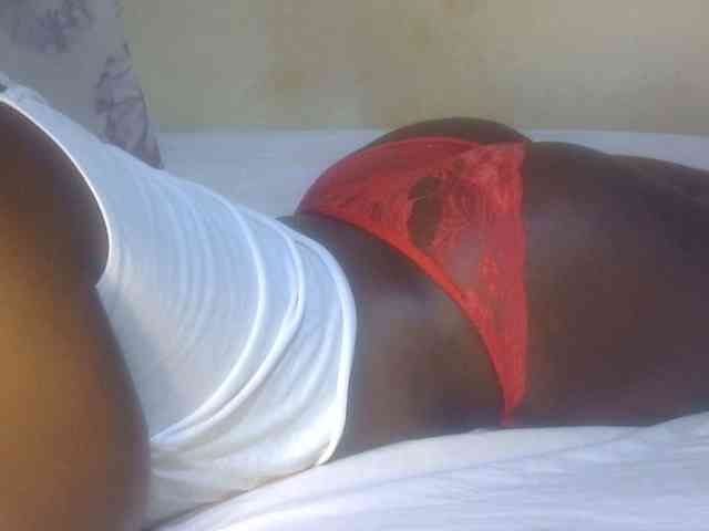 Juicyass-02 webcam