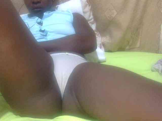 Juicyass-02 webcam