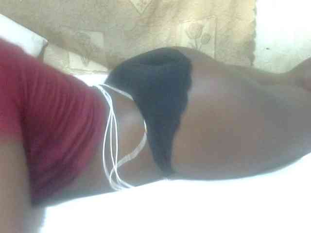 Juicyass-02 webcam
