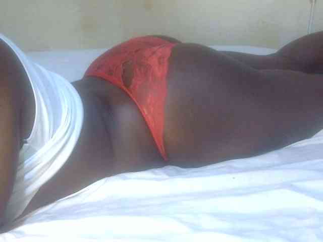 Juicyass-02 webcam