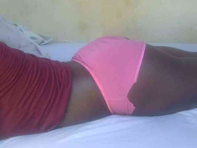 Juicyass-02 webcam