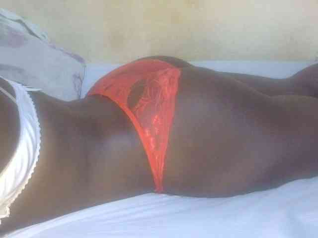 Juicyass-02 webcam