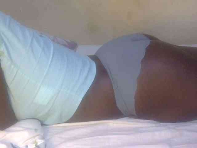 Juicyass-02 webcam