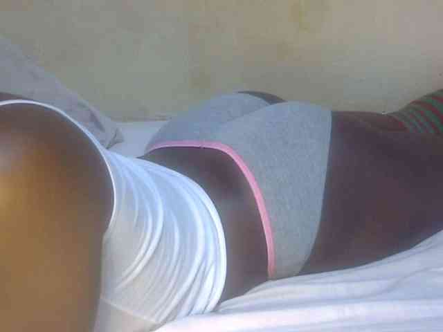 Juicyass-02 webcam
