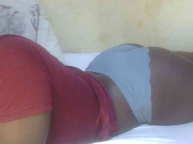 Juicyass-02 webcam