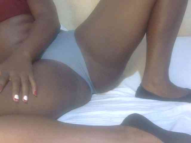 Juicyass-02 webcam