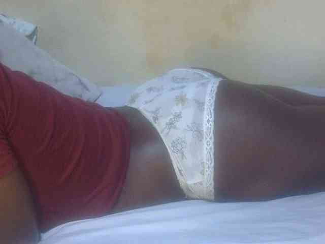 Juicyass-02 webcam