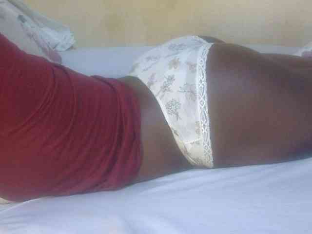 Juicyass-02 webcam