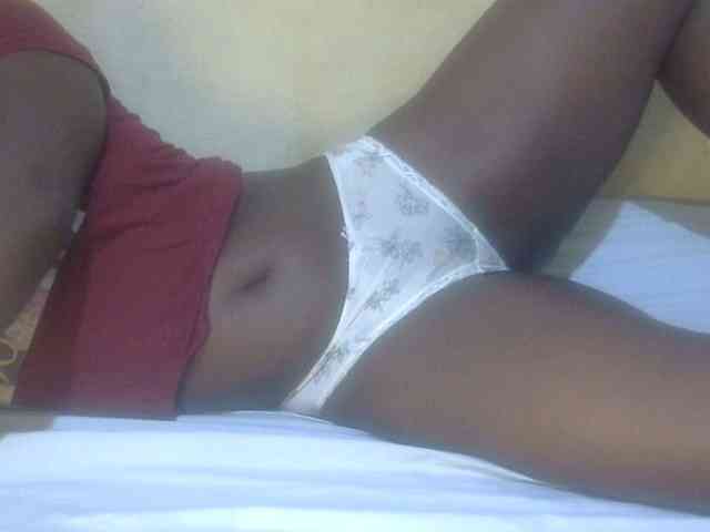 Juicyass-02 webcam