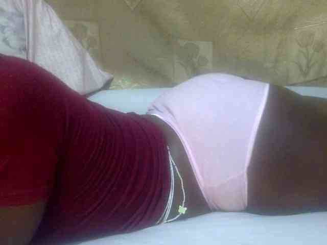 Juicyass-02 webcam