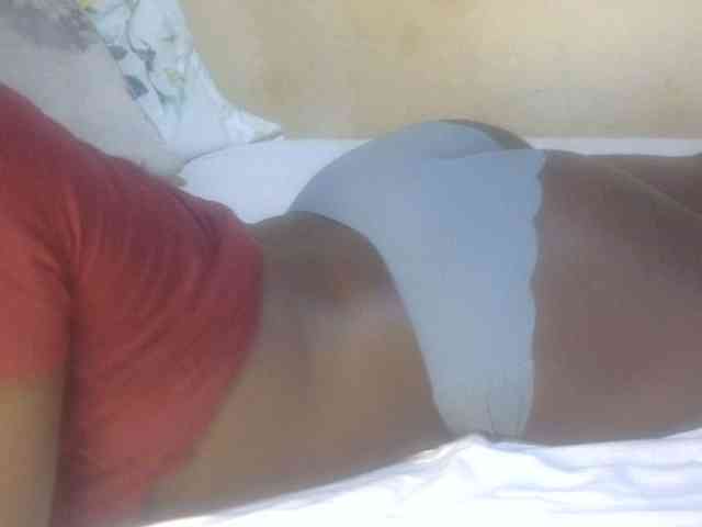 Juicyass-02 webcam
