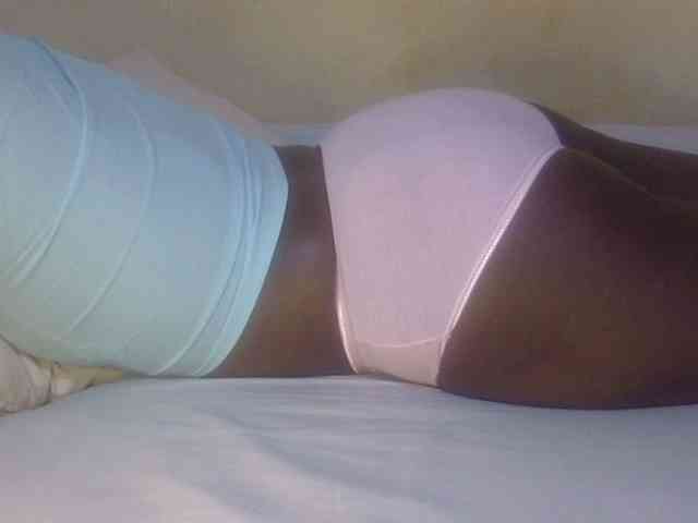 Juicyass-02 webcam
