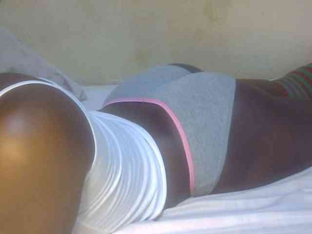 Juicyass-02 webcam