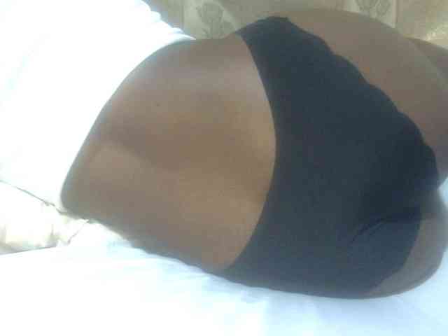 Juicyass-02 webcam
