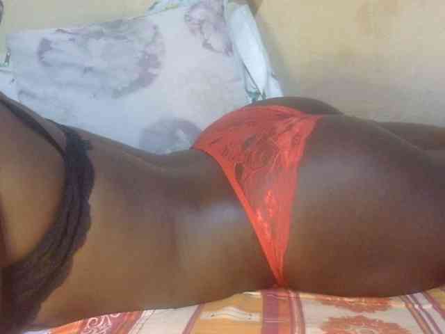 Juicyass-02 webcam