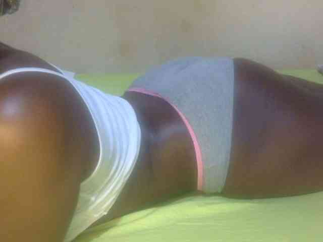 Juicyass-02 webcam