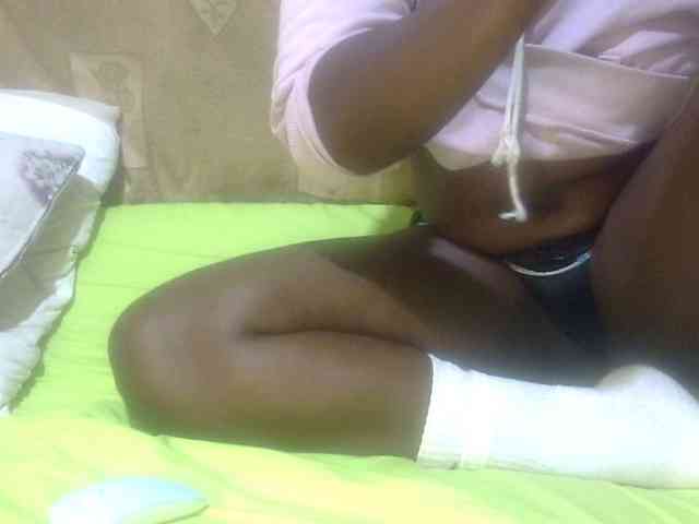 Juicyass-02 webcam